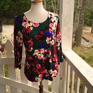 Investments Essentials Ella Floral Top M FREE SHIP